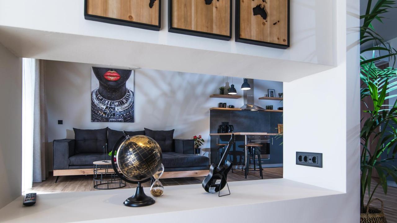 Nuovo Luxury Suite Малиа Екстериор снимка